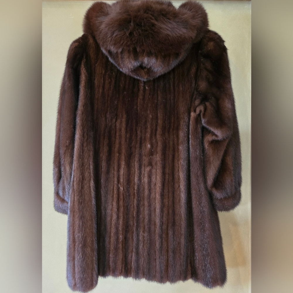 Vintage Female Mink Fur Coat – Luxury Piece, Exceptional Quality, Ptp 21'' - Picture 5 of 16